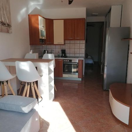 Apartman Adriana Karlobag Exterior foto